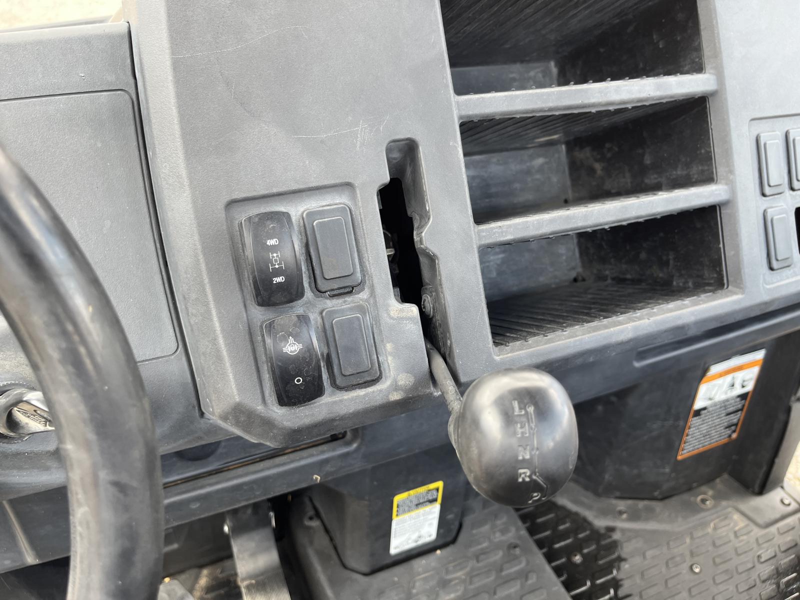 ./imagenes/INVOICE/2019/18253/JOHN DEERE XUV835E (8).JPG